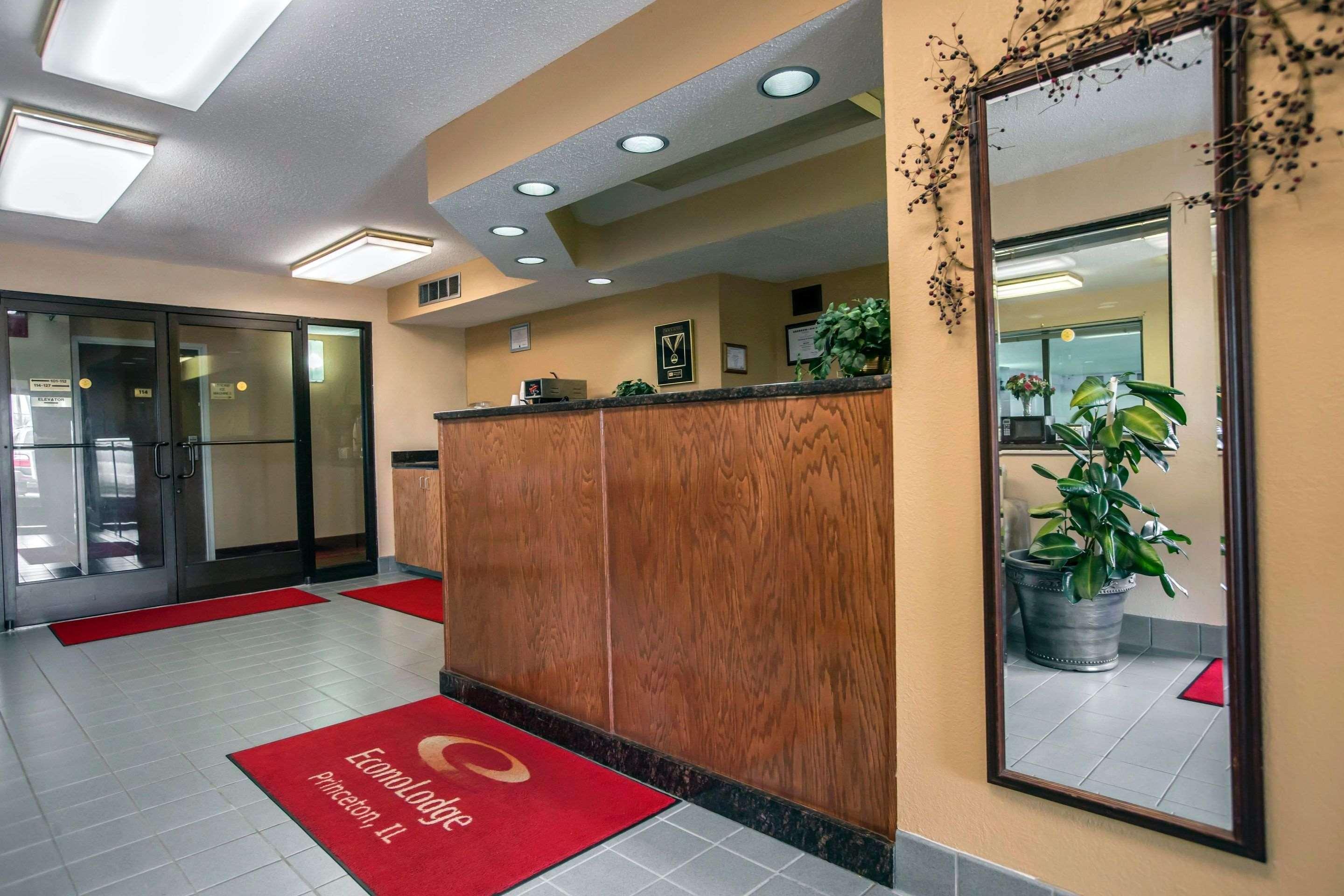 Econo Lodge Принстон Екстер'єр фото