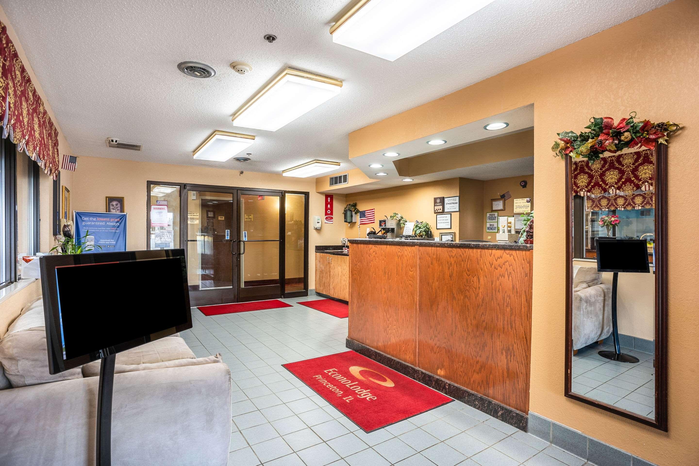 Econo Lodge Принстон Екстер'єр фото